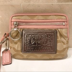Coach poppy wristlet!